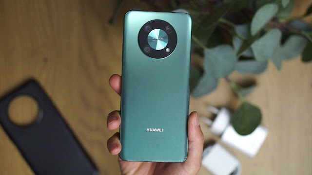 كيف يحطم هاتف HUAWEI nova Y90 المنافسة في الفئة الابتدائية؟