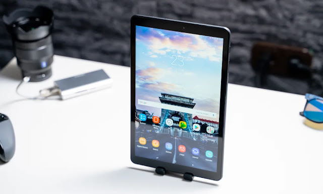 معركة الأجهزة اللوحية لعام 2023: جهاز HUAWEI MatePad SE ضد جهاز HUAWEI MatePad ضد جهاز Samsung Galaxy Tab A8