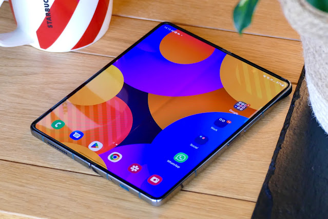 يحصل هاتف Galaxy Z Fold 4 على الإصدار التجريبي One UI 5.1.1 وإليك قائمة الميزات