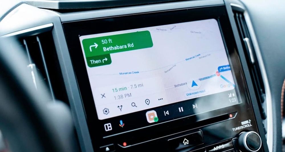 قوقل تسهّل إضافة محطات توقف على الخرائط في أندرويد أوتو Android Auto