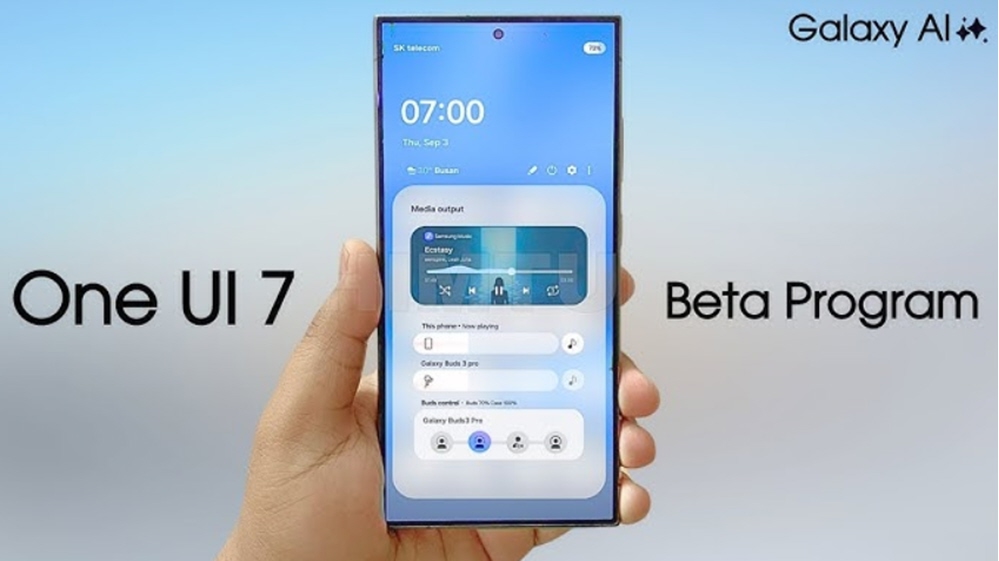 كان من المتوقع أن تطلق الشركة الكورية سامسونج الإصدار التجريبي من تحديث "One UI 7.0" في أواخر يوليو 2024، لكن تم تأجيله نظرًا لحاجة الشركة إلى المزيد من الوقت من أجل تحسين الواجهة وإصلاح الأخطاء.