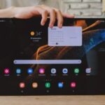 أعلنت الشركة الكورية "سامسونج" عن بدء إصدار تحديث واجهة One UI 6.1.1 لأجهزة Galaxy Tab S9 FE و Galaxy Tab S9 FE+ في كوريا الجنوبية. 