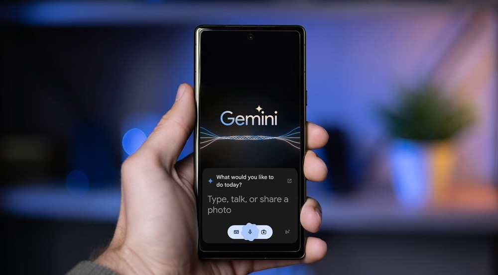 تلقى تطبيق جيميناي "Gemini" تحديث جديد على نظام أندرويد، يهدف إلى تحسين تجربة المستخدم في البحث عن الصور، وتوسيع استخدام Gemini Nano للمطورين.