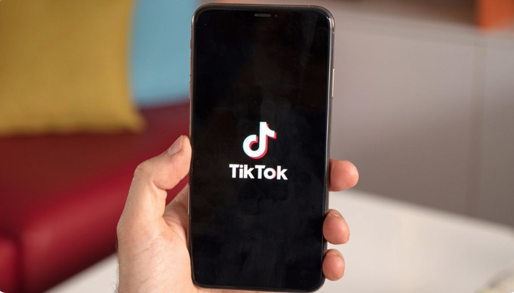 تيك توك TikTok تُقيد استخدام بعض فلاتر التجميل على المراهقين